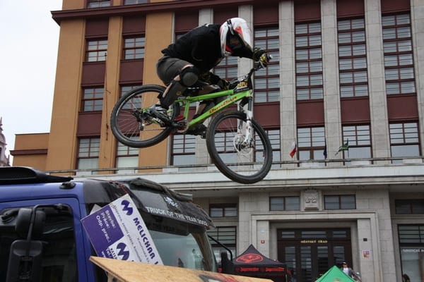 DT JBC 2009 025