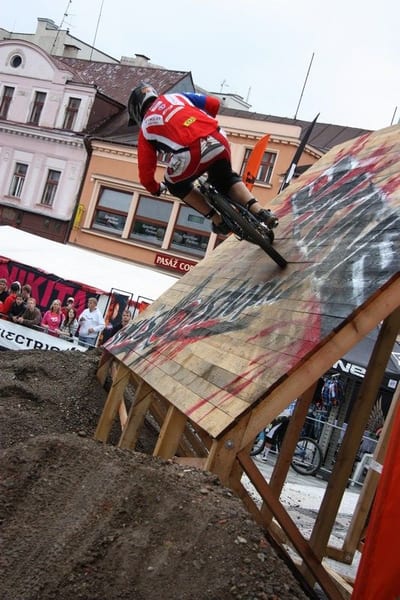 DT JBC 2009 048