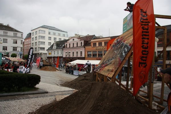 DT JBC 2009 054