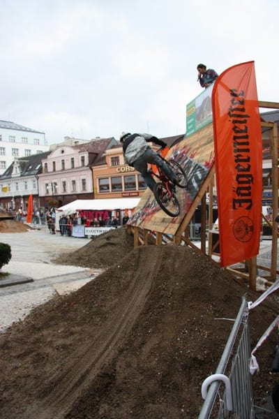 DT JBC 2009 057