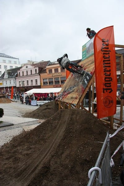 DT JBC 2009 058