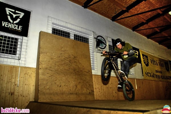 034