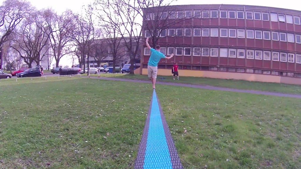 vlcsnap-2013-04-22-18h27m08s238