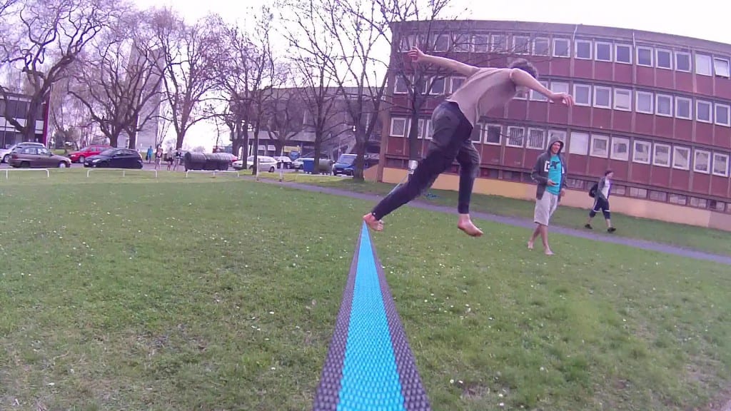 vlcsnap-2013-04-22-19h00m06s52