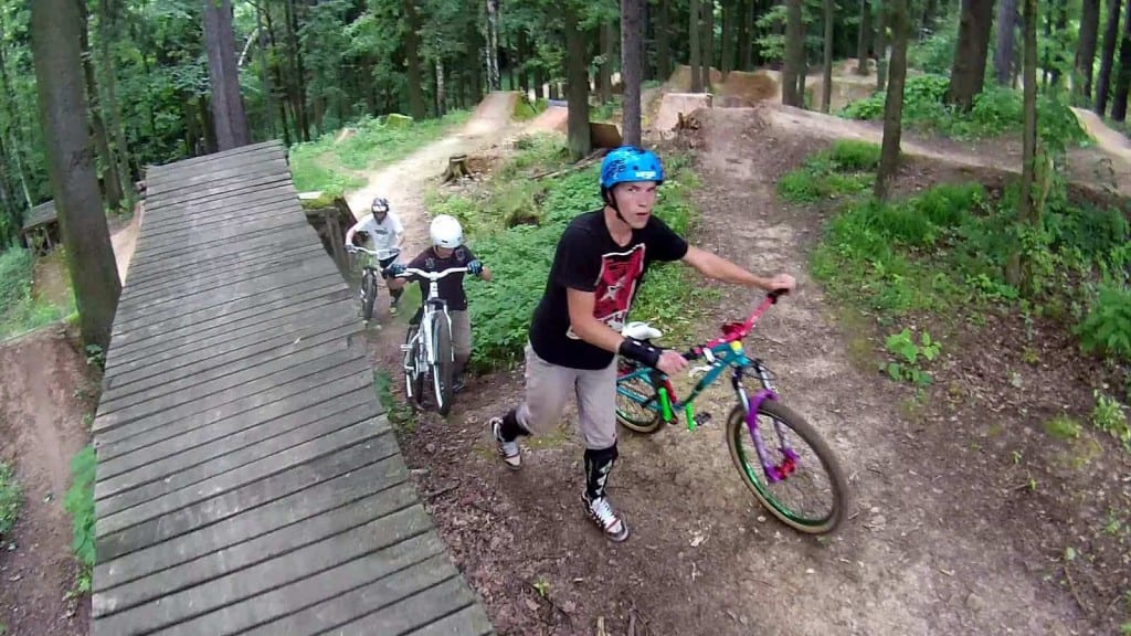 vlcsnap-2013-07-05-19h02m02s81