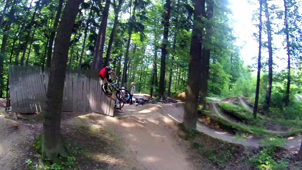 vlcsnap-2013-07-07-22h30m20s129