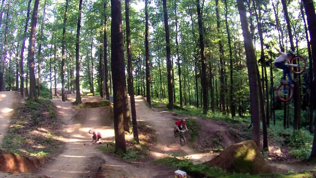 vlcsnap-2013-07-07-22h38m44s46