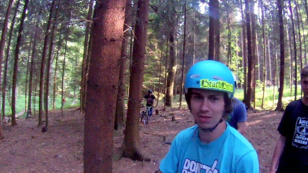 vlcsnap-2013-07-07-22h40m35s144