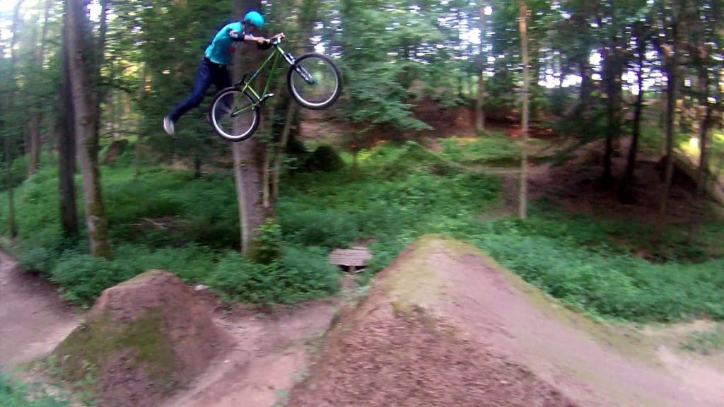 vlcsnap-2013-07-07-22h48m35s76