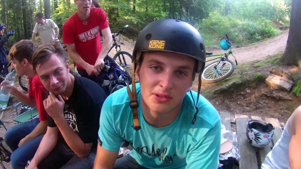 vlcsnap-2013-07-07-22h52m45s12